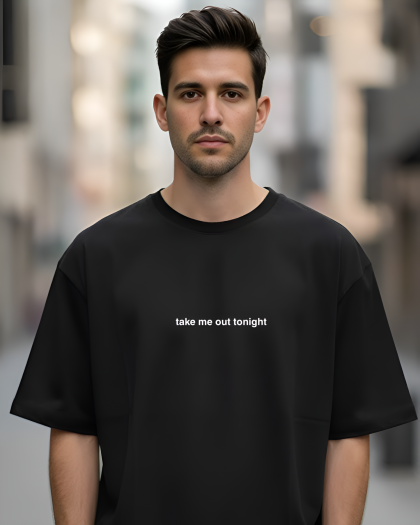 Elora Veyn Siyah Unisex Oversize “take me out tonight” Baskılı Tişört