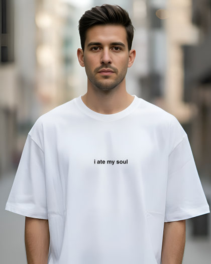 Elora Veyn Beyaz Unisex Oversize “i ate my soul” Baskılı Tişört